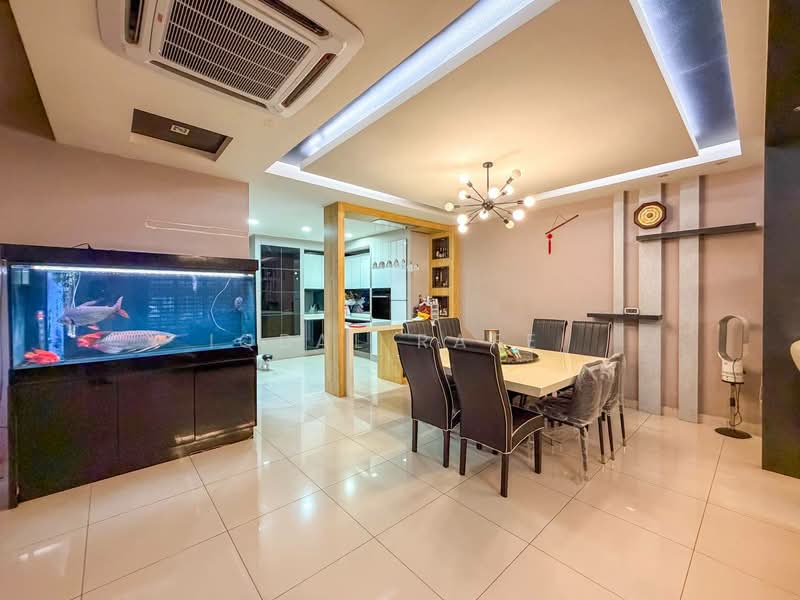 2.5-storey Terraced House for Sale in Taman Suria Tropika (Seri Kembangan) - Iqbal Rafei - Dining Room - PropertyGuru.com.my