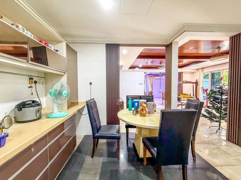 2-storey Terraced House for Sale in Putra Heights (Subang Jaya) - Izzat Zamros - Kitchen - PropertyGuru.com.my