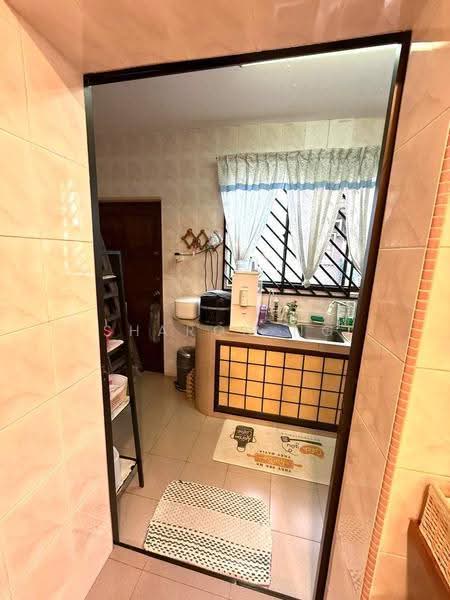 2-storey Terraced House for Sale in Taman Universiti (Skudai) - Sharon Ng - Kitchen - PropertyGuru.com.my