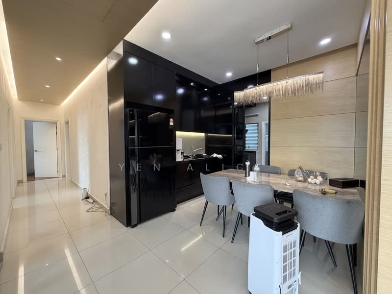 Dry Kitchen & Dining