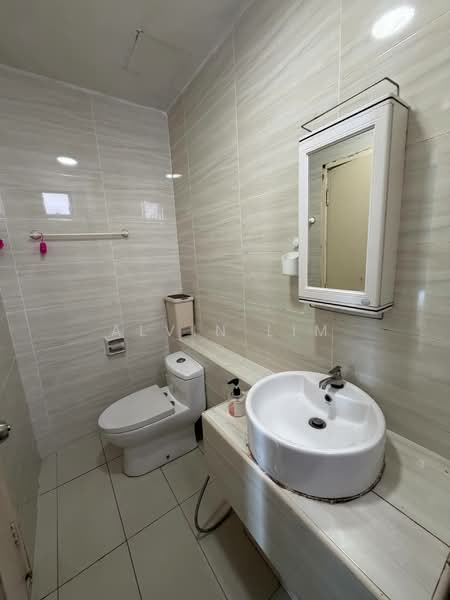 Service Residence for Rent at D'Summit Residences - Alvin Lim - Bathroom - PropertyGuru.com.my