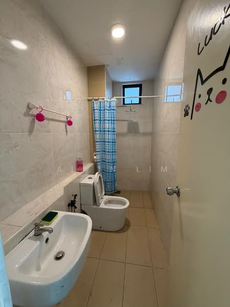 Service Residence for Rent at D'Summit Residences - Alvin Lim - Bathroom - PropertyGuru.com.my