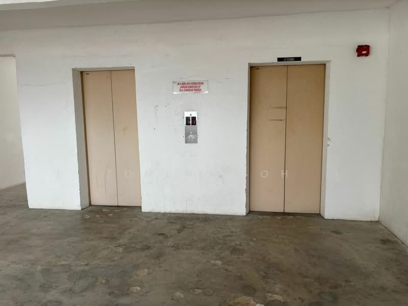 Pangsapuri untuk Dijual di Suria Permai - Edmund Goh - Corridor - PropertyGuru.com.my