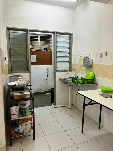 Pangsapuri untuk Dijual di Suria Permai - Edmund Goh - Kitchen - PropertyGuru.com.my