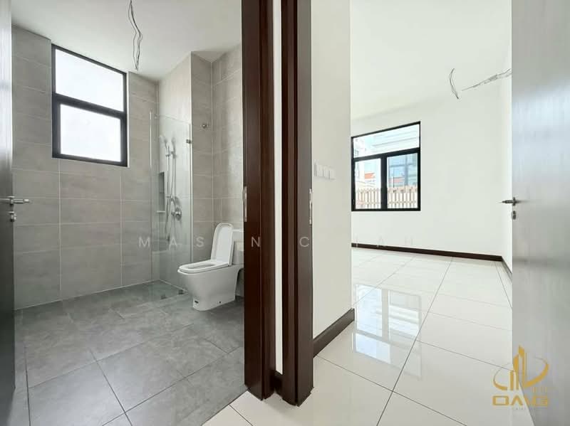 Semi-Detached House for Sale in Setia Eco Park (Setia Alam) - Mason Chiah - Bathroom - PropertyGuru.com.my