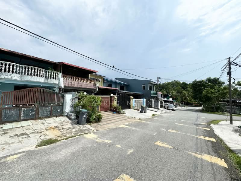 2-storey Terraced House for Sale in Taman Johor Jaya (Johor Bahru) - Sharon Ng - Exterior - PropertyGuru.com.my