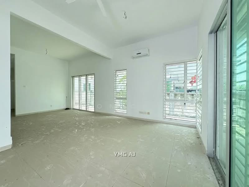 Rumah Kluster untuk Dijual di Taman Sentosa (Klang) - Mason Chiah - Living Room - PropertyGuru.com.my