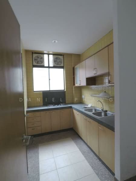 Shop / Office for Rent in Taman Green Lane (Jelutong) - Daniel Phang - Kitchen - PropertyGuru.com.my