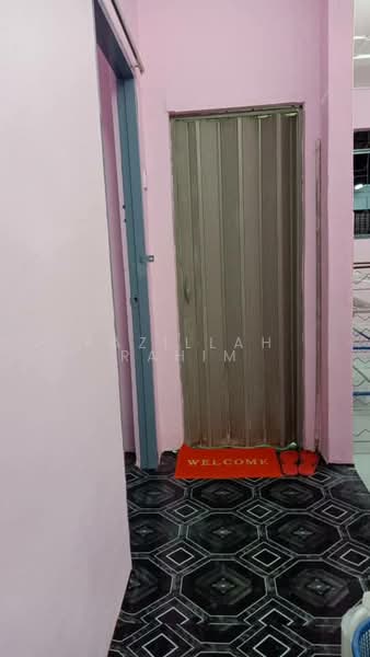 Rumah Flat untuk Dijual di Flat Taman Bukit Angkasa - Fazillah Rahim - Entrance - PropertyGuru.com.my
