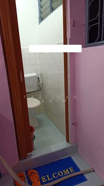 Rumah Flat untuk Dijual di Flat Taman Bukit Angkasa - Fazillah Rahim - Bathroom - PropertyGuru.com.my