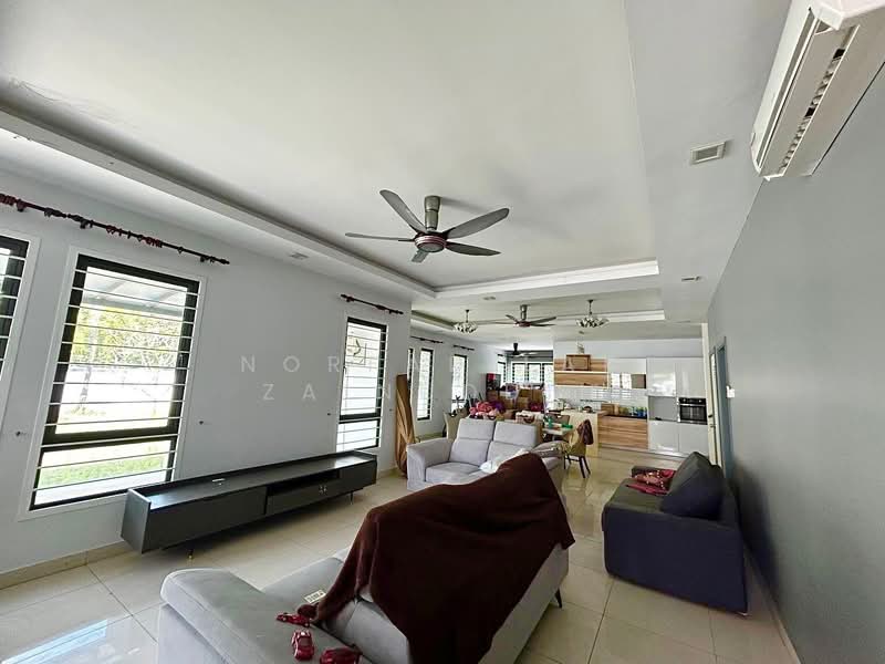 Rumah Teres 2 Tingkat untuk Dijual di Alam Impian (Shah Alam) - NORFADILAH ZAINUDDIN - Living Room - PropertyGuru.com.my