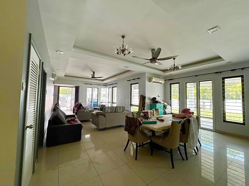 Rumah Teres 2 Tingkat untuk Dijual di Alam Impian (Shah Alam) - NORFADILAH ZAINUDDIN - Living Room - PropertyGuru.com.my