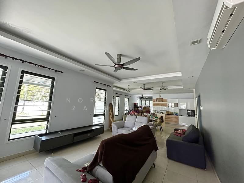 Rumah Teres 2 Tingkat untuk Dijual di Alam Impian (Shah Alam) - NORFADILAH ZAINUDDIN - Living Room - PropertyGuru.com.my