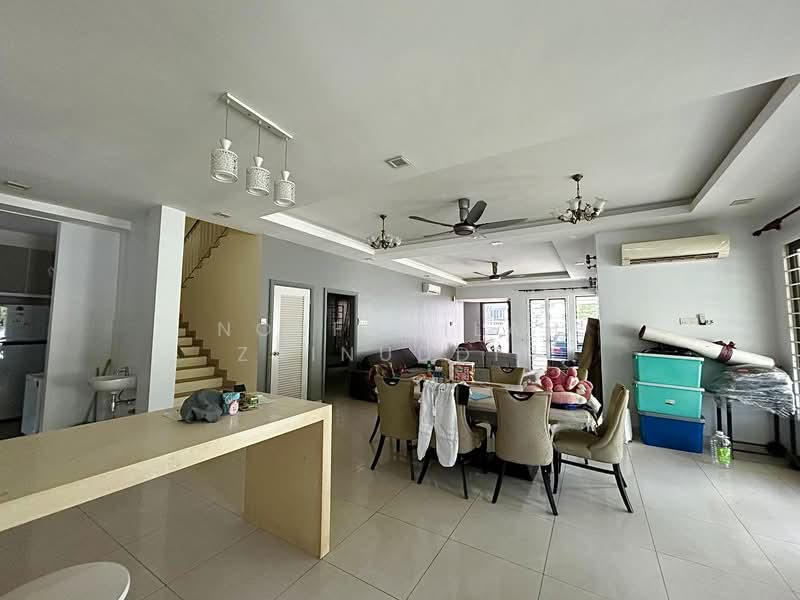 Rumah Teres 2 Tingkat untuk Dijual di Alam Impian (Shah Alam) - NORFADILAH ZAINUDDIN - Living Room - PropertyGuru.com.my