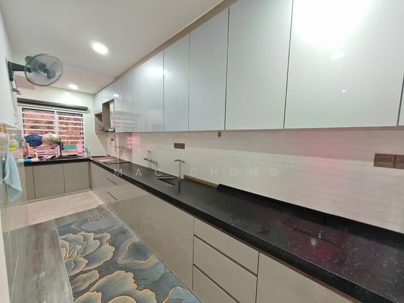 Rumah Teres 2 Tingkat untuk Disewa di Serene Heights (Semenyih) - Mac Chong - Kitchen - PropertyGuru.com.my