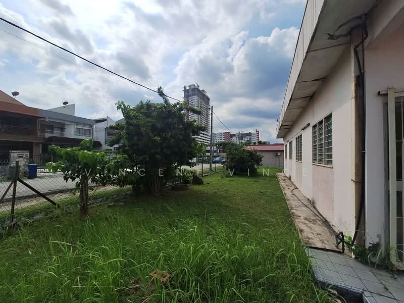 1-storey Terraced House for Sale in SS14 (Subang Jaya) - Vincent Vince - Exterior - PropertyGuru.com.my