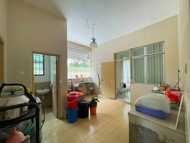 Bungalow for Sale in Kulai (Johor) - James Bong - Kitchen - PropertyGuru.com.my