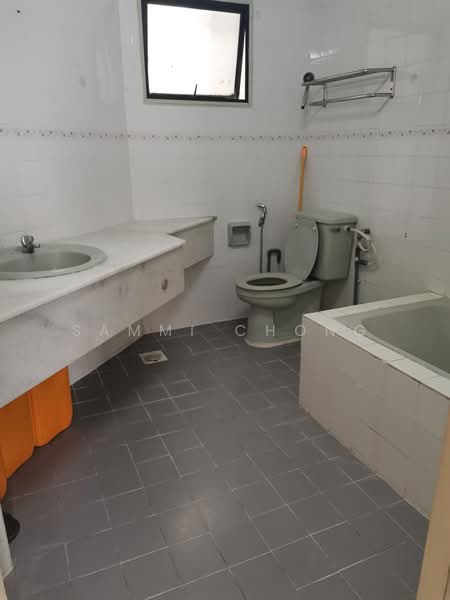 Condominium for Sale at The Vistana - Sammi Chong - Bathroom - PropertyGuru.com.my