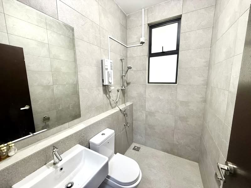 Cluster House for Rent in Taman Gaya (Ulu Tiram) - Jessica Boey - Bathroom - PropertyGuru.com.my