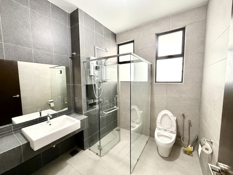 Cluster House for Rent in Taman Gaya (Ulu Tiram) - Jessica Boey - Bathroom - PropertyGuru.com.my
