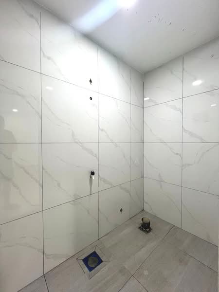 Semi-Detached House for Sale in Taman Bunga Ros (Tebrau) - Kino Jaw - Bathroom - PropertyGuru.com.my