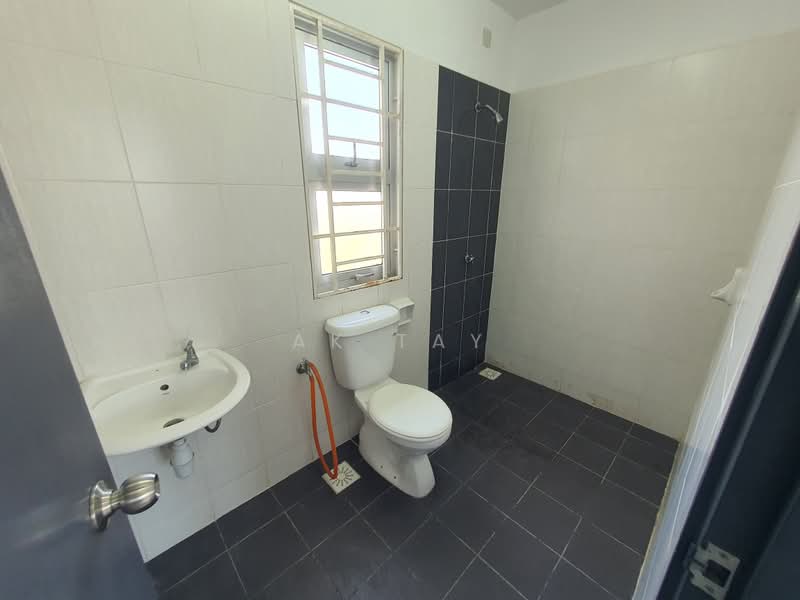 Servis Apartment untuk Disewa di Saville @ Kajang - AK TAY - Bathroom - PropertyGuru.com.my