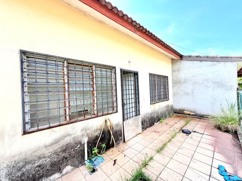 Rumah Teres 1 Tingkat untuk Dijual di Kampung Rantau Panjang (Kapar) - NORFADILAH ZAINUDDIN - Exterior - PropertyGuru.com.my