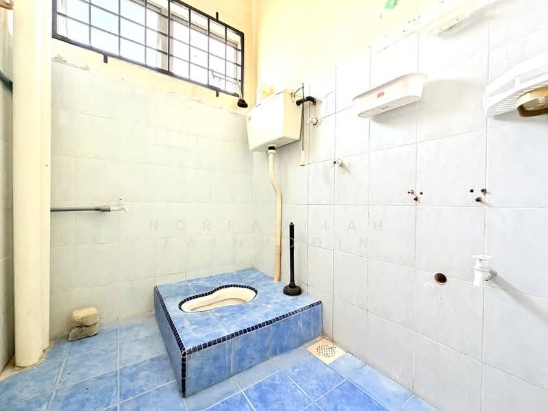 Rumah Teres 1 Tingkat untuk Dijual di Kampung Rantau Panjang (Kapar) - NORFADILAH ZAINUDDIN - Bathroom - PropertyGuru.com.my