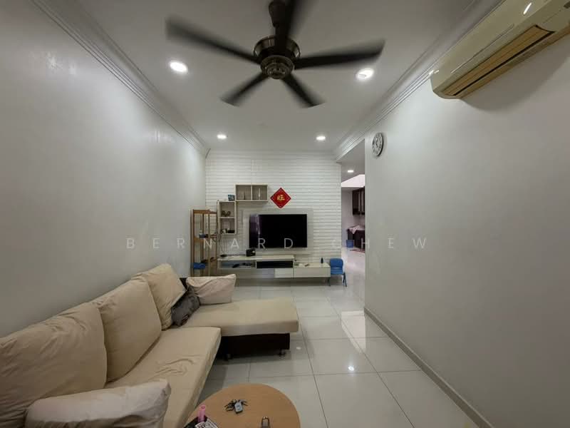1-storey Terraced House for Sale in Taman Iping (Batu Maung) - Bernard Chew - Living Room - PropertyGuru.com.my