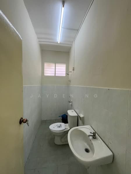 Apartment for Sale at Sri Awana Townhouse - Jayden Ng - Bathroom - PropertyGuru.com.my
