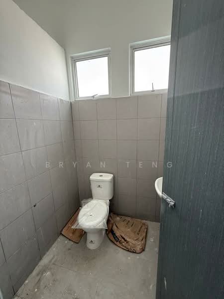 Kilang untuk Disewa di Sungai Bakap (Penang) - Bryan Teng - Bathroom - PropertyGuru.com.my