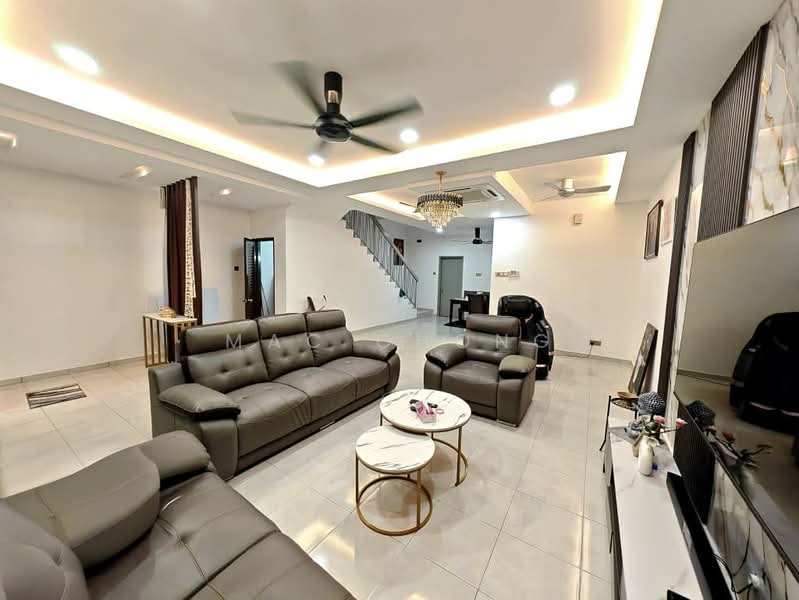 Rumah Teres 2 Tingkat untuk Disewa di Semenyih (Selangor) - Mac Chong - Living Room - PropertyGuru.com.my