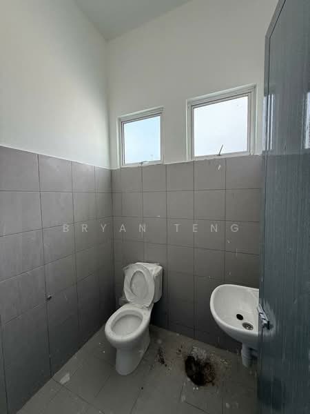 Kilang untuk Disewa di Sungai Bakap (Penang) - Bryan Teng - Bathroom - PropertyGuru.com.my