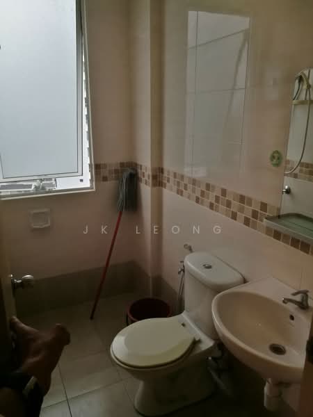 Servis Apartment untuk Dijual di Casa Suites - JK Leong - Bathroom - PropertyGuru.com.my