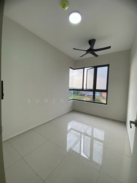 Service Residence for Rent at Habitus @ City of Elmina - Eunice Law - Middle Room 1 - PropertyGuru.com.my