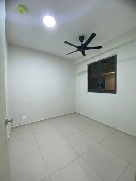 Service Residence for Rent at Habitus @ City of Elmina - Eunice Law - Middle Room 2 - PropertyGuru.com.my