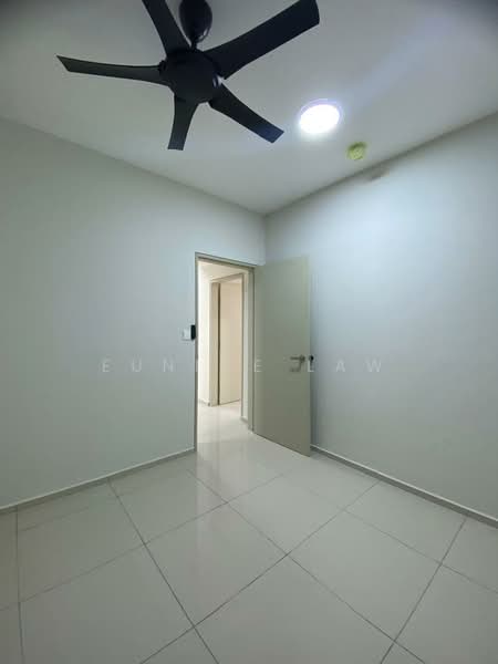 Service Residence for Rent at Habitus @ City of Elmina - Eunice Law - Middle Room 2 - PropertyGuru.com.my