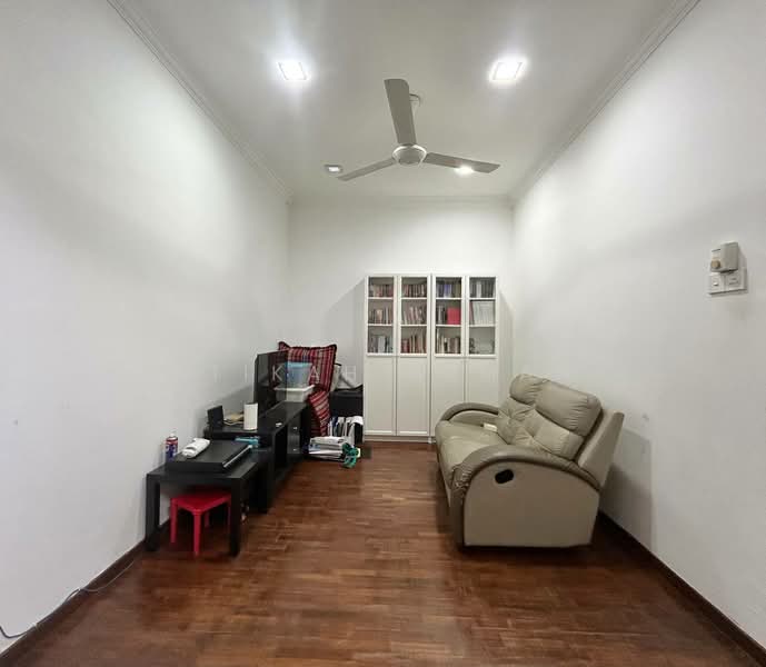 Rumah Teres 2 Tingkat untuk Dijual di Taman Prima Saujana (Kajang) - Atikah Azman - Living Room - PropertyGuru.com.my