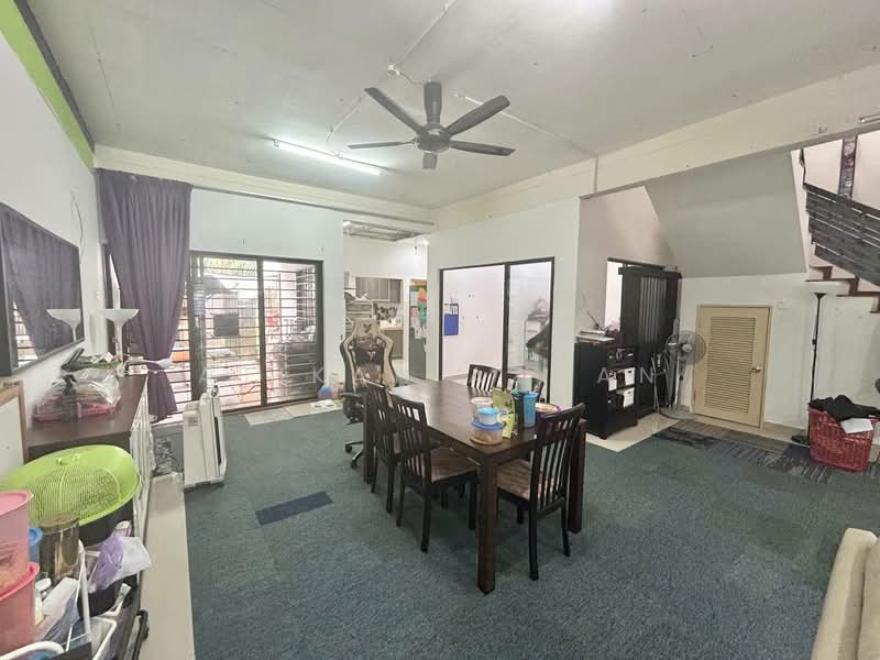 Rumah Teres 2 Tingkat untuk Dijual di Taman Prima Saujana (Kajang) - Atikah Azman - Living Room - PropertyGuru.com.my
