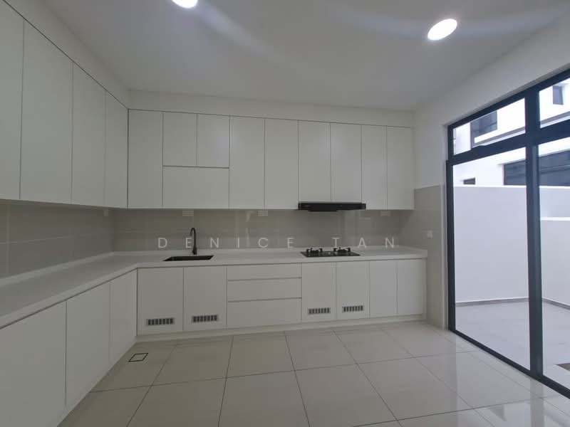 Rumah Kluster untuk Disewa di Eco Botanic (Iskandar Puteri (Nusajaya)) - Denice Tan - Kitchen - PropertyGuru.com.my