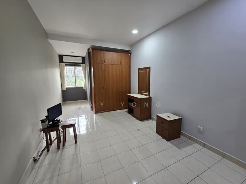 Rumah Teres 2 Tingkat untuk Disewa di Taman Megah Kepong (Kepong) - Jay Yong - Bedroom - PropertyGuru.com.my