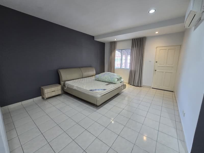 Rumah Teres 2 Tingkat untuk Disewa di Taman Megah Kepong (Kepong) - Jay Yong - Bedroom - PropertyGuru.com.my