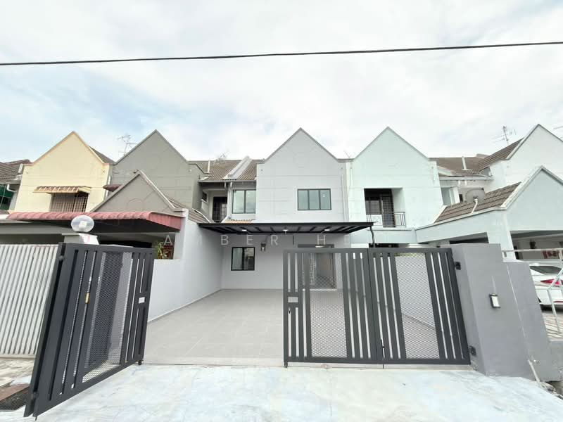 Rumah Teres 2 Tingkat untuk Dijual di Bandar Baru Permas Jaya (Permas Jaya) - Amber Hew - PropertyGuru.com.my