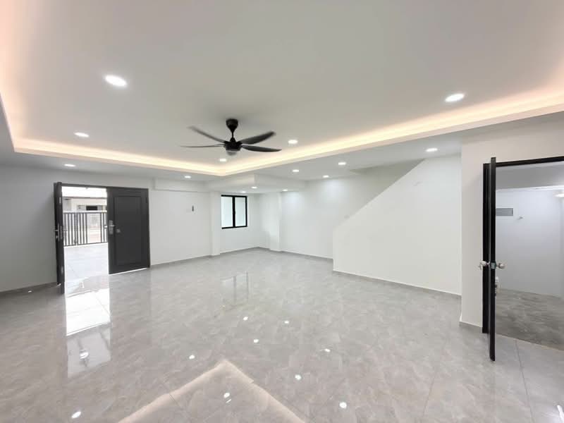 Rumah Teres 2 Tingkat untuk Dijual di Bandar Baru Permas Jaya (Permas Jaya) - Amber Hew - PropertyGuru.com.my