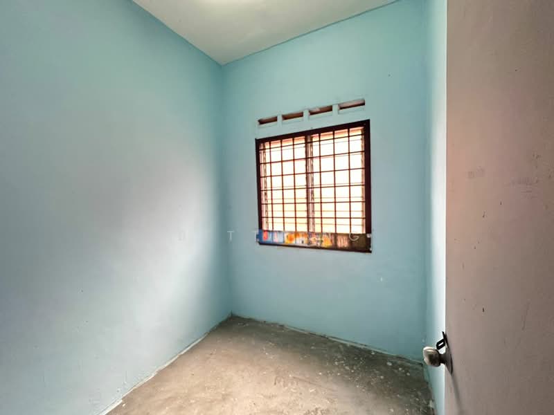 Rumah Flat untuk Dijual di Taman Pulai Utama - Betty Ng - PropertyGuru.com.my