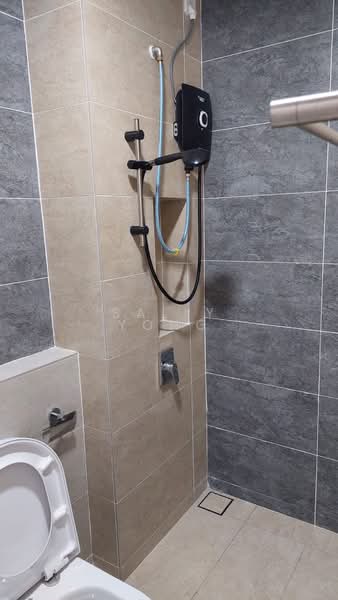 Servis Apartment untuk Disewa di Setia City Residences - Sally Yong - Bathroom - PropertyGuru.com.my