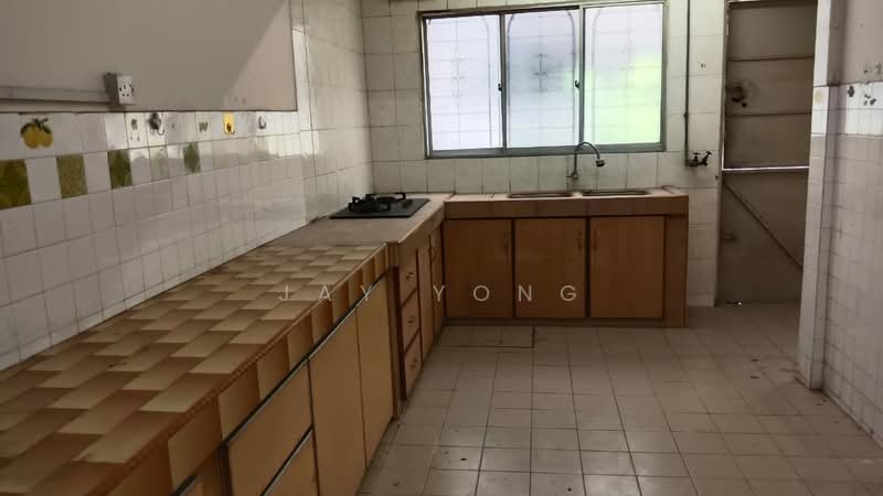 Rumah Teres 2 Tingkat untuk Dijual di Taman Daya (Kepong) - Jay Yong - Kitchen - PropertyGuru.com.my