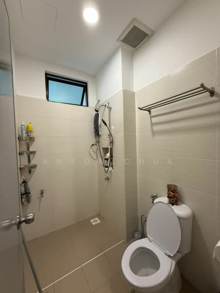 Rumah Kluster untuk Dijual di Taman Adda Heights (Tebrau) - Anson Chua - Bathroom - PropertyGuru.com.my