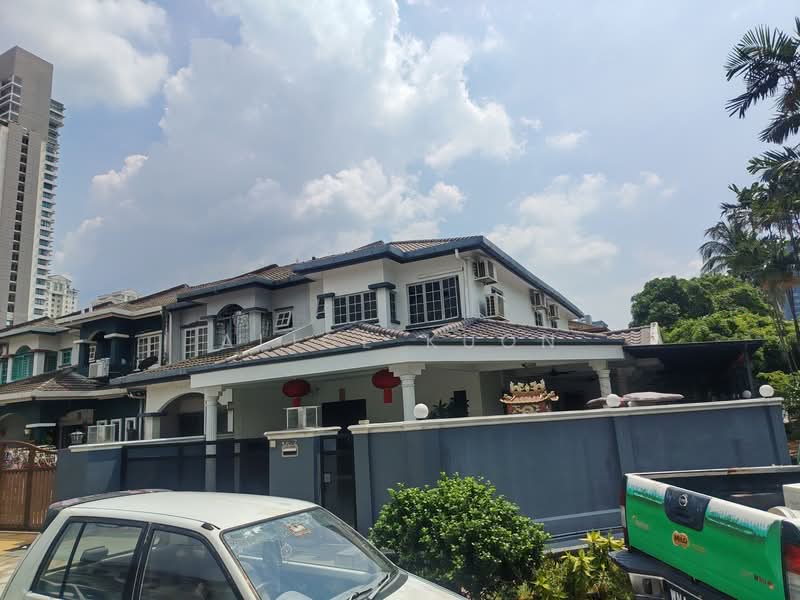 2-storey Terraced House for Sale in Usj 1 (Subang Jaya) - Alice Kuon - Exterior - PropertyGuru.com.my
