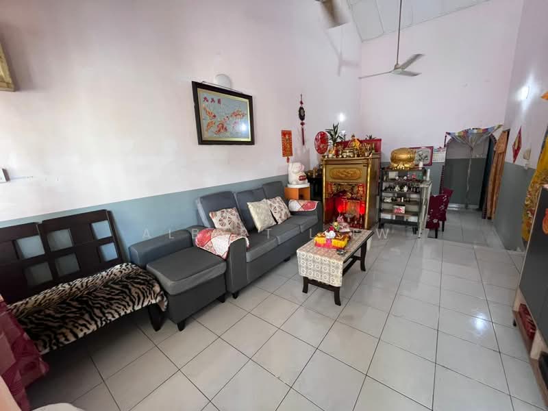 Rumah Teres 1 Tingkat untuk Dijual di Masai (Johor) - Albert Liew - Living Room - PropertyGuru.com.my